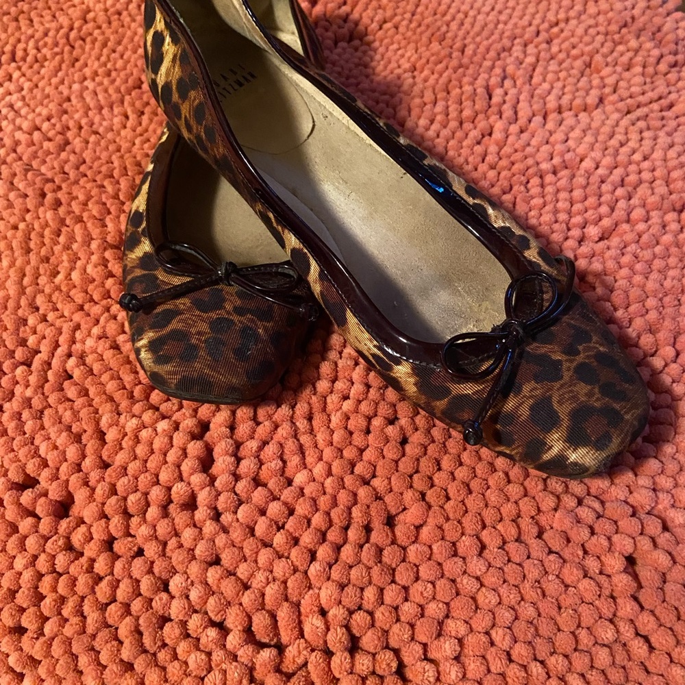 Animal print flats. - Picture 2 of 3
